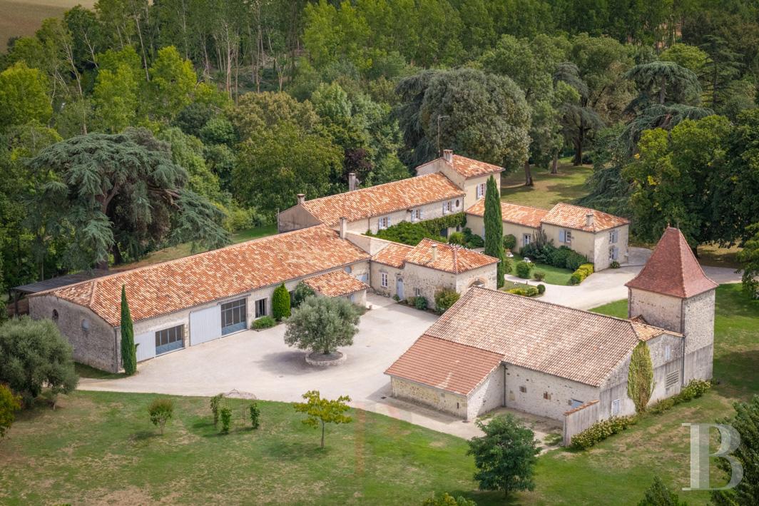 residences and character houses france aquitaine   - 1